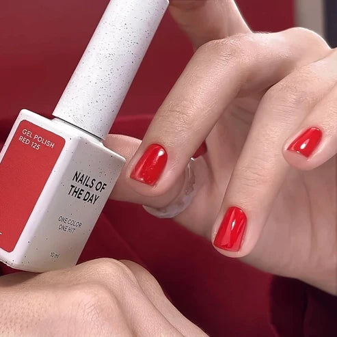 NAILSOFTHEDAY Let`s Special Red – ein spezieller roter Gellack, der in einer Schicht aufgetragen wird, 10 ml