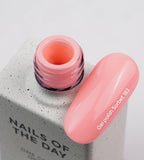 NAILSOFTHEDAY Gel Polish Sorbet 183 — zart pfirsichfarbener Gel-Lack, deckend in einer Schicht, 10 ml.