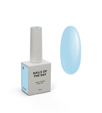 NAILSOFTHEDAY Gel Polish Iris 303 — himmelblauer Gel-Lack, deckend in einer Schicht, 10 ml.