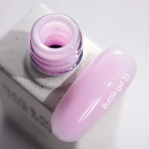 NAILSOFTHEDAY Bottle Gel 33 – zartrosa, ultrastarkes Gel zur Nagelverstärkung, 10 ml