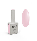 NAILSOFTHEDAY Milky Pink Top – sanftes milchiges Rosa Top ohne Klebeschicht für Nägel, 10 ml