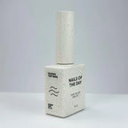 NAILSOFTHEDAY Glossy Top Wipe – glänzendes Top mit klebriger Schicht, ohne UV-Filter, 10 ml