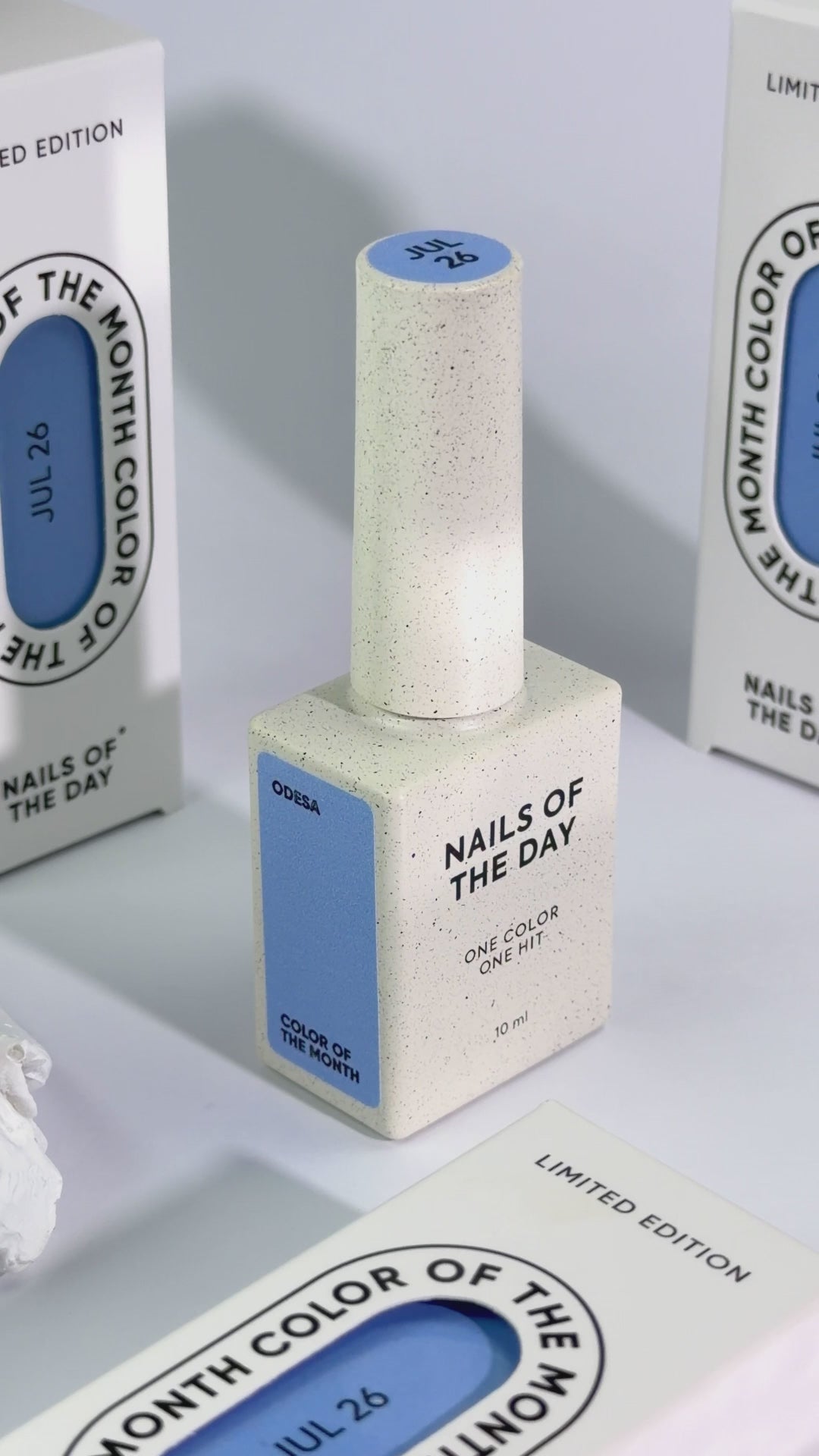 NAILSOFTHEDAY Farbe des Monats Juli 2026 – Odesa Himmelblau, deckend in einer Schicht, 10 ml